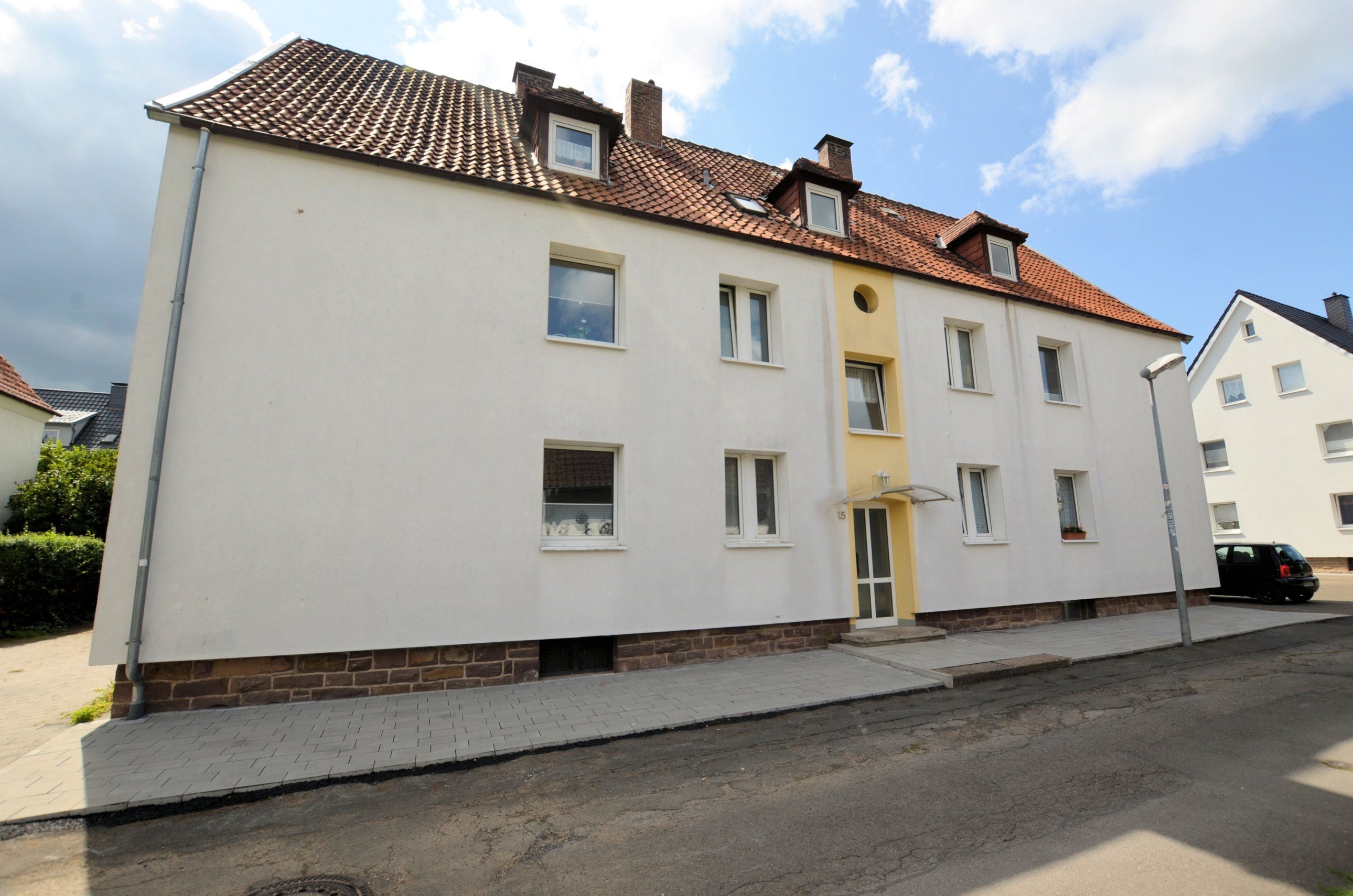 Foto Mehrfamilienwohnhaus