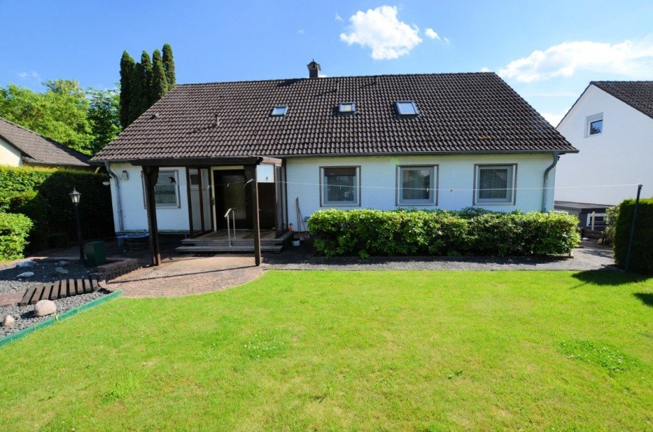 Heise Immobilien - 1- bis 2-Familienwohnhaus - Stadtoldendorf Zweifamilienhaus Stadtoldendorf