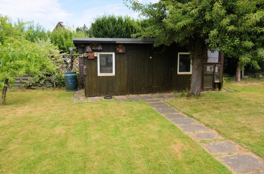 Modernisiertes 2-Familienwohnhaus mit 2 Garagen - Heise Immobilien Zweifamilienhaus Holzminden