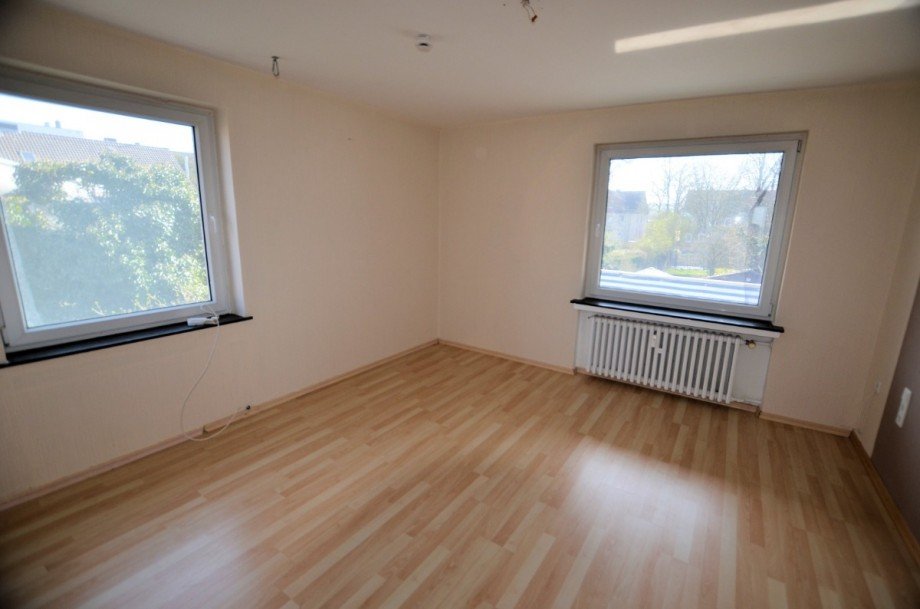 Schlafzimmer - www.immobilien.heise.de Etagenwohnung Holzminden