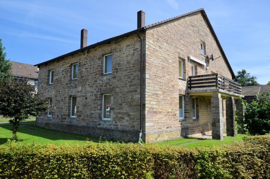 Heise Immobilien - Mehrfamilienwohnhaus mit Nebengelass - Neuhaus - Solling Mehrfamilienhaus Holzminden