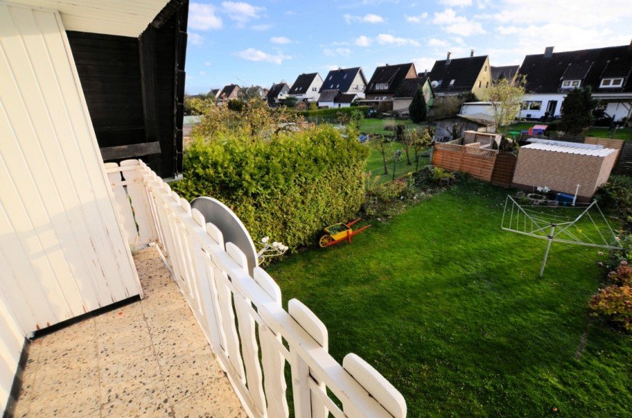 Heise Immobilien - 1- bis 2-Familienwohnhaus - www.immobilien-heise.de Zweifamilienhaus Eschershausen