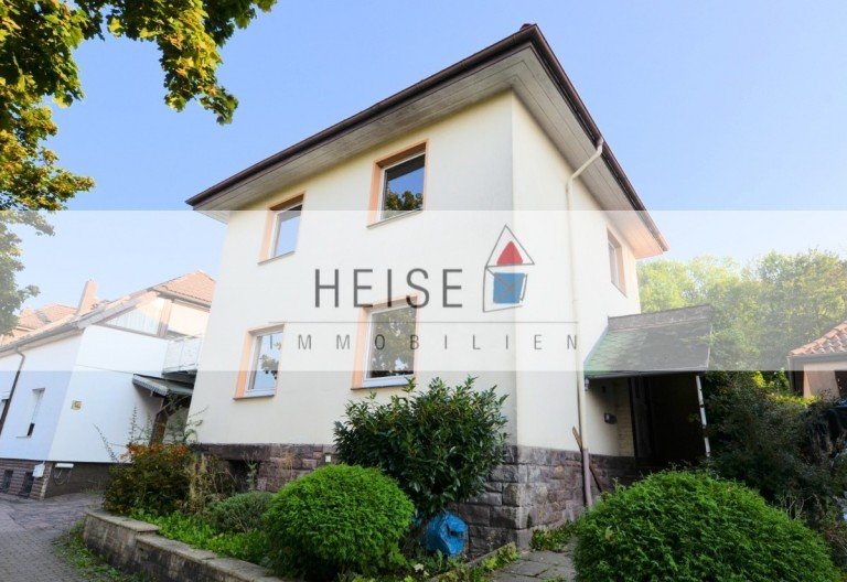 1-Familienwohnhaus mit Anbau in stadtnaher Wohnlage - Stadtoldendorf* Baujahr 1933* Wohnfläche: ca. 81 m²* Gartenhäus ...