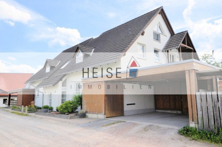 Eigentumswohnung mit Carport und Gartenanteil* Erdgeschoss links, Wohnung Nr. 1* Baujahr: 2000* Wohnfl�che: ca. 82 m� ...