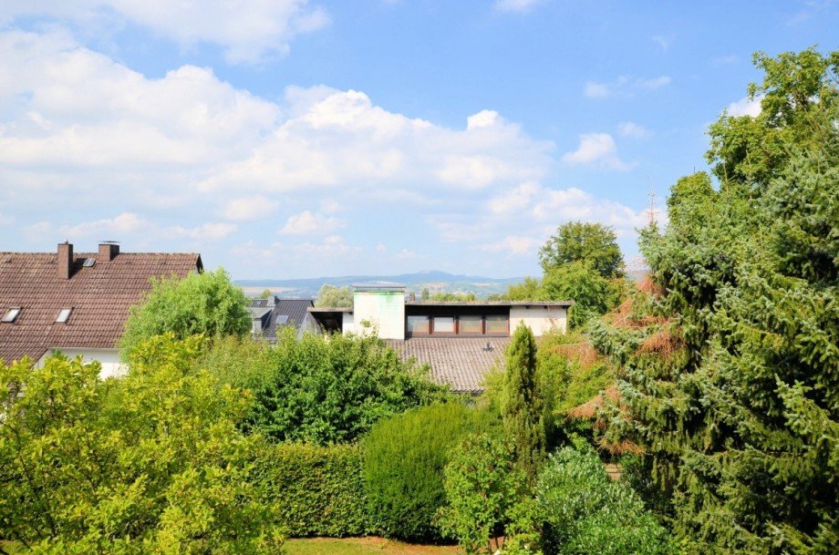 Heise Immobilien Holzminden - 1-Familienwohnhaus mit Garage Einfamilienhaus Holzminden