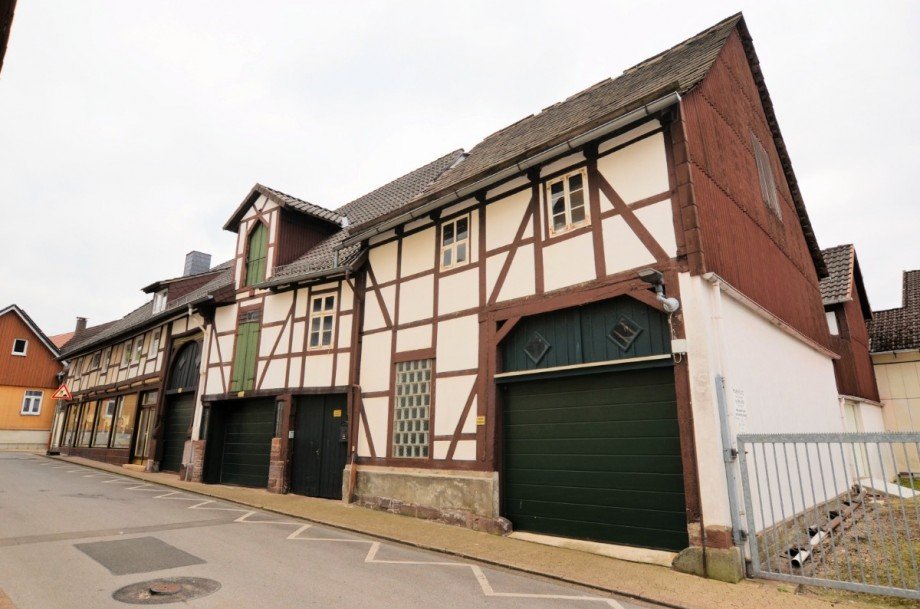 Fachwerkhaus - Wohn- und Gesch�ftshaus - Stadtoldendorf - Heise Immobilien Wohn- / Gesch�ftshaus Stadtoldendorf