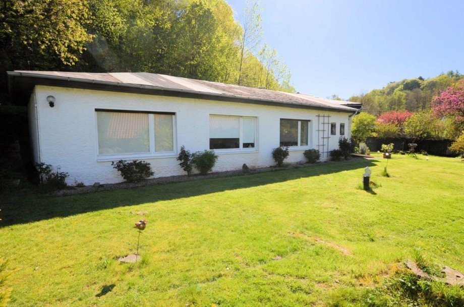 Heise Immobilien - Wohnhaus in Holzminden - Ortsrand Einfamilienhaus Holzminden
