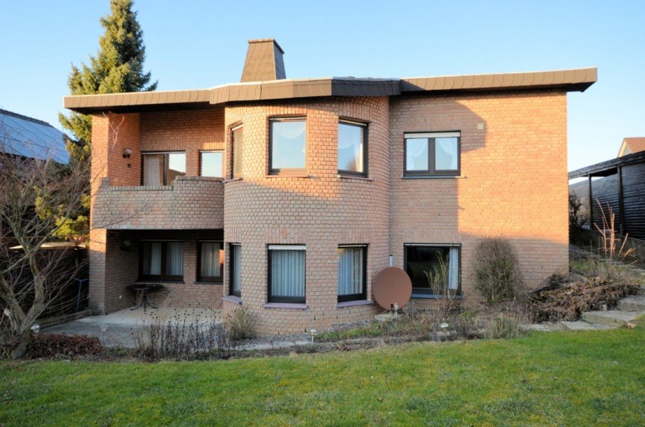 ** Heise Immobilien ** 1-Familienwohnhaus mit Garage - Holzminden Einfamilienhaus Holzminden