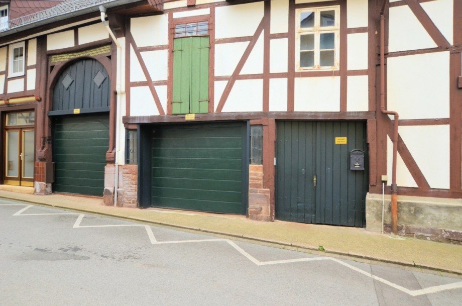 Fachwerkhaus - Wohn- und Gesch�ftshaus - Stadtoldendorf - Heise Immobilien Wohn- / Gesch�ftshaus Stadtoldendorf