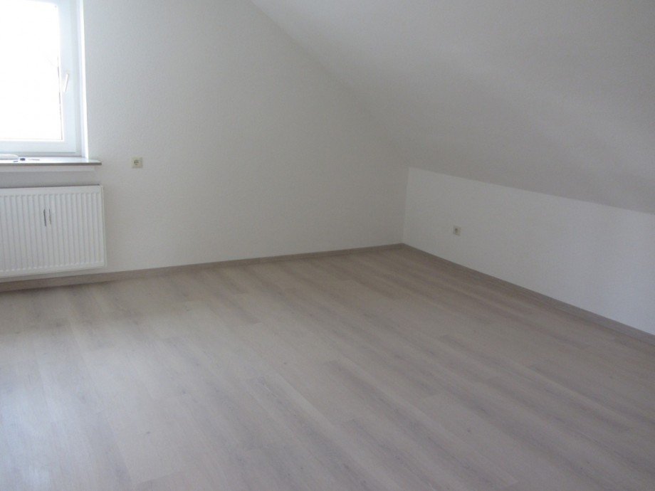 Heise Immobilien - Mietwohnung - www.immobilien-heis.de Dachgeschosswohnung Holzminden
