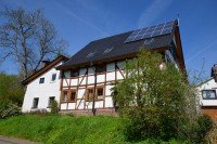 Bild (1d7b71a020739e40c249f81b108380f2): Fachwerkhaus in landschaftlich reizvoller Dorfrandlage mit Sicht in die - R�hler-Schweiz -