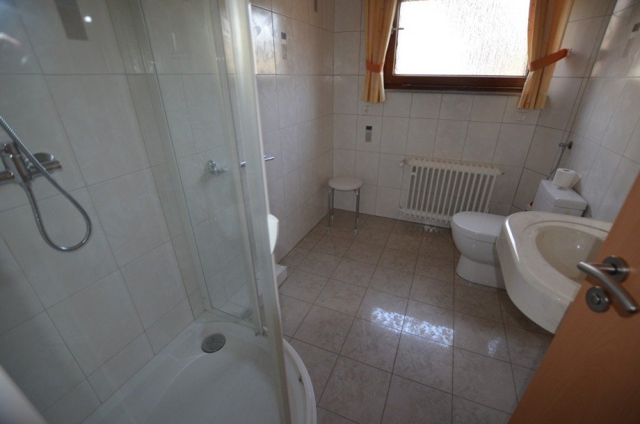 Heise Immobilien - 1-Familienwohnhaus mit Garage - www.immobilien-heise.de Einfamilienhaus Holzminden