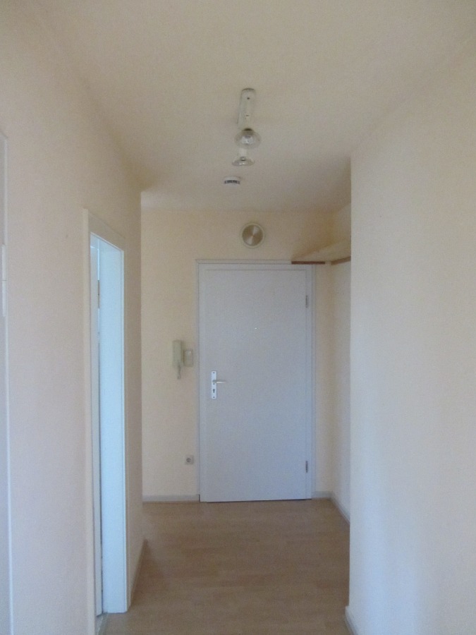 Flur Dachgeschosswohnung Holzminden
