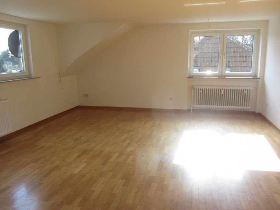 Heise Immobilien - Mietwohnung - www.immobilien-heis.de Dachgeschosswohnung Holzminden