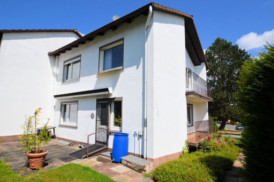 Heise Immobilien - www.immobilien-heise.de Doppelhaush�lfte Holzminden