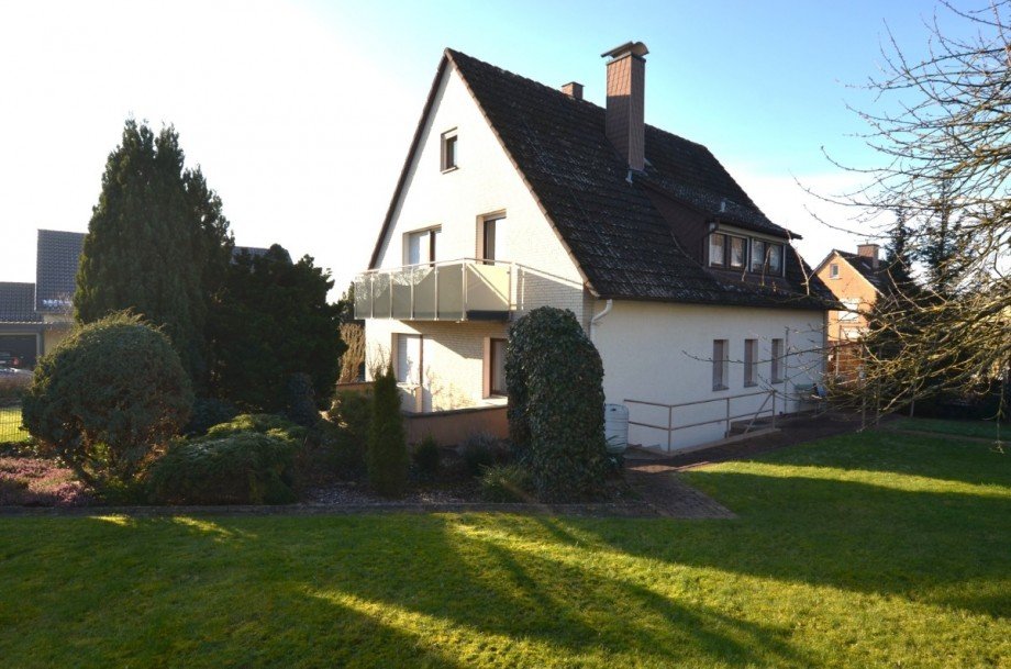 Zweifamilienwohnhaus mit Garage in Holzminden Zweifamilienhaus Holzminden