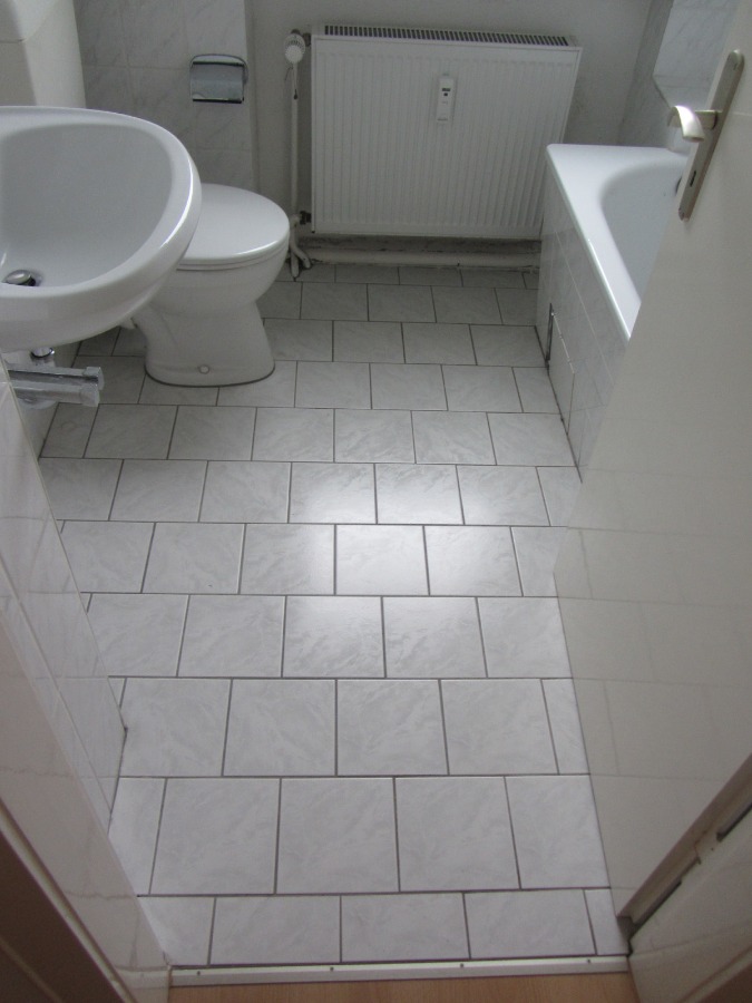 Badezimmer Dachgeschosswohnung Holzminden