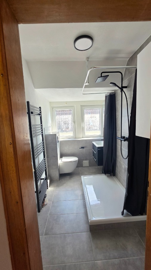 Bad - www.immobilien-heise.de Etagenwohnung Holzminden
