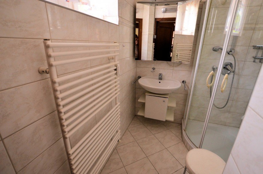 Heise Immobilien - 2-Familienwohnhaus mit Garage Zweifamilienhaus Stadtoldendorf