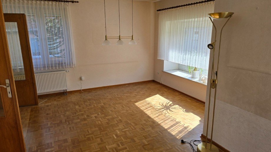 Heise Immobilien - Wohnhaus in Stadtoldendorf Lenne Einfamilienhaus Stadtoldendorf