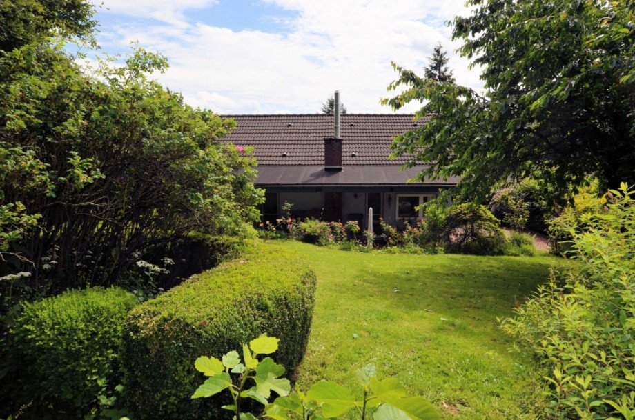 1-Familienwohnhaus mit Doppelcarport in landschaftlich reizvoller Lage Einfamilienhaus Heinade