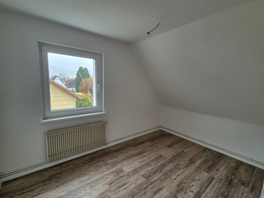 2-Zimmer-Dachgeschosswohnung mit Balkon in H�xter - Heise Immobilien Dachgeschosswohnung H�xter