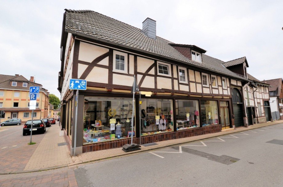Fachwerkhaus - Wohn- und Gesch�ftshaus - Stadtoldendorf - Heise Immobilien Wohn- / Gesch�ftshaus Stadtoldendorf
