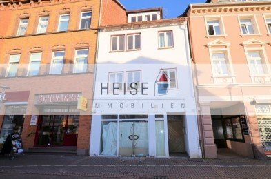 Hauptbild Sanierungsbed�rftiges Wohn- und Gesch�fthaus mit Innenhof in bester Innenstadtlage von Holzminden