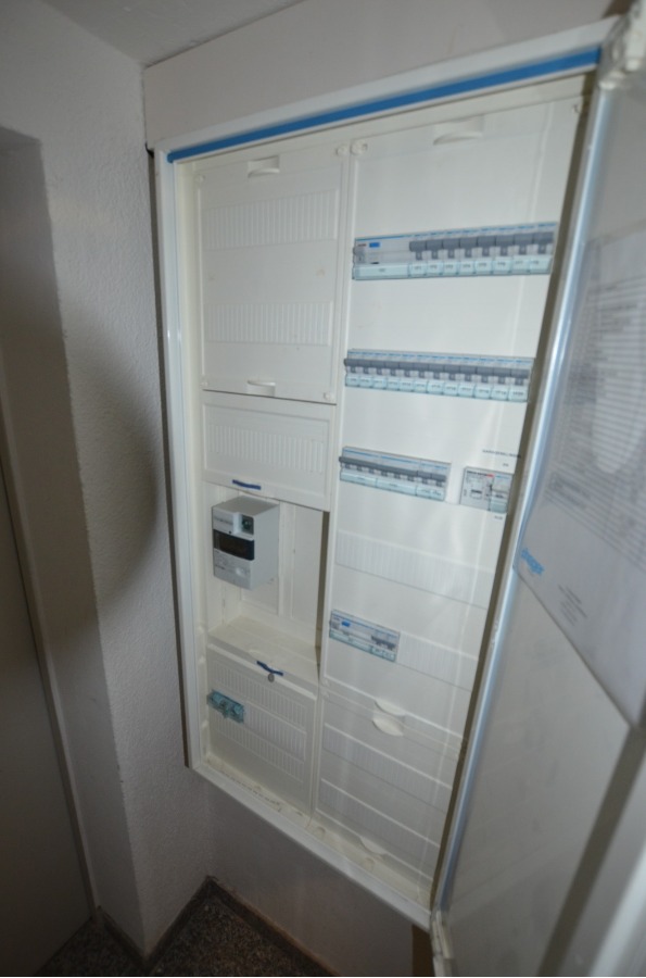 Heise Immobilien - 1-Familienwohnhaus mit Garage - www.immobilien-heise.de Einfamilienhaus Holzminden