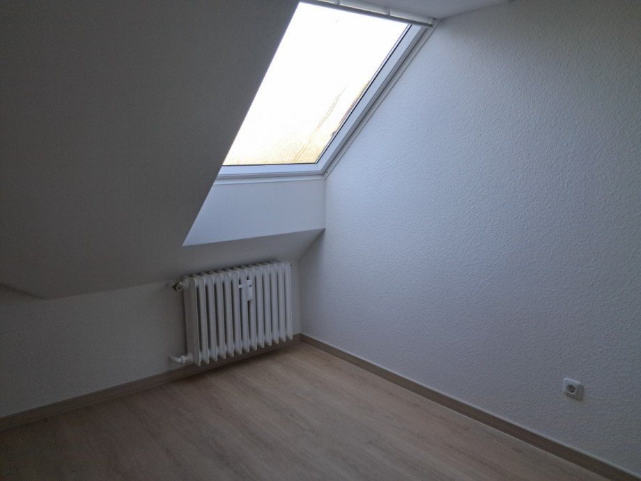 Schlafzimmer 1 Dachgeschosswohnung Holzminden/Neuhaus