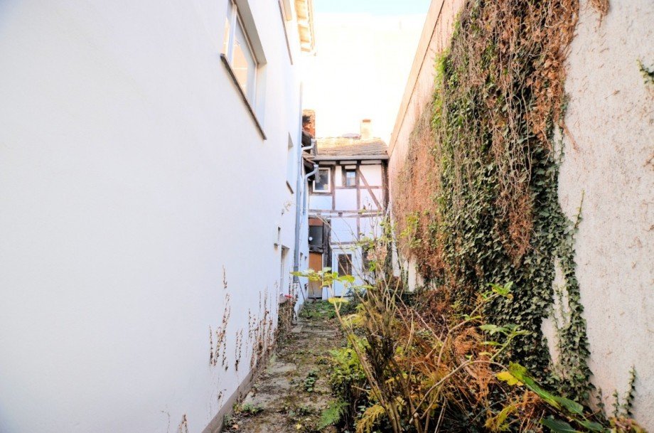 Heise Immobilien - Wohn- und Gesch�ftshaus - Innenstadt Reihenmittelhaus Holzminden