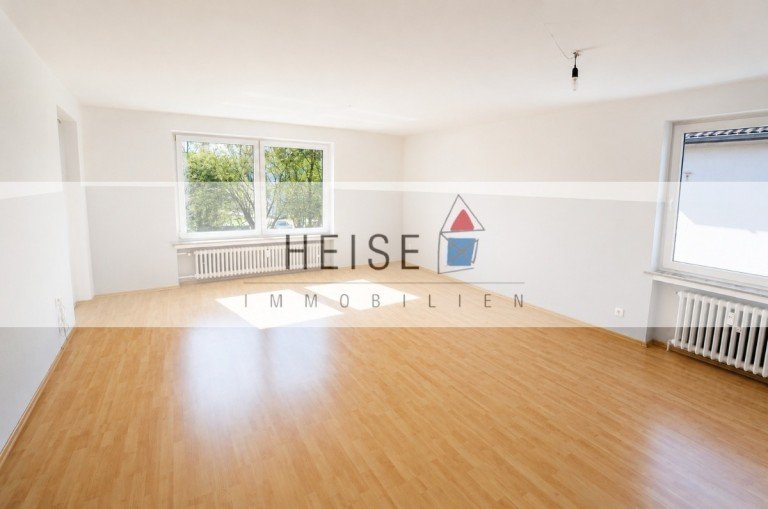 Mietwohnung mit Balkon und Garage in Holzminden - Obergeschoss* Baujahr 1965 - regelmäßig modernisiert* Wohnfläche ca ...
