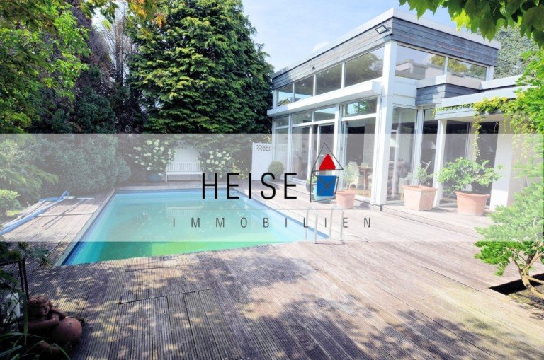 Großzügige modernisiertes 1-Familienwohnhaus mit Swimmingpool & Sauna in Ortsrandlage von Holzminden* Baujahr: 1962* 2 ...