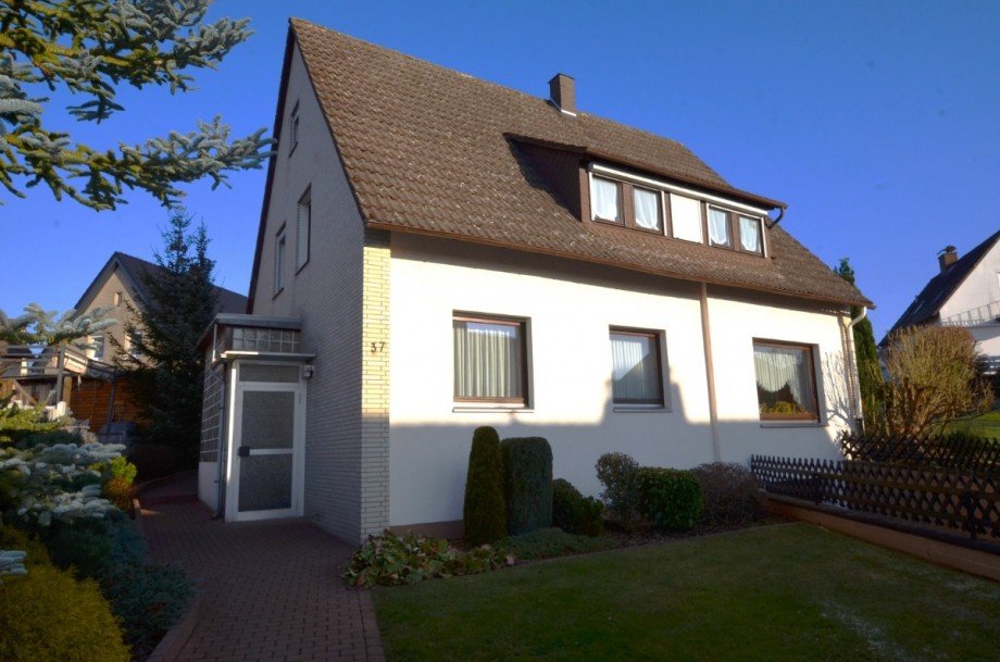 Zweifamilienwohnhaus mit Garage in Holzminden Zweifamilienhaus Holzminden