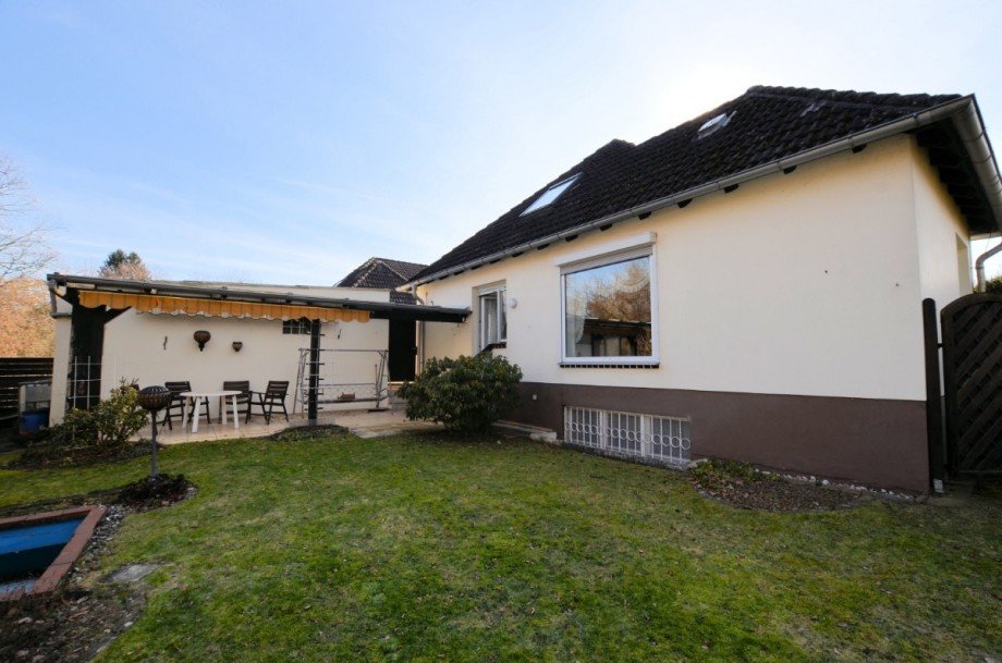 1-Familienwohnhaus mit Garage - Heise Immobilien Einfamilienhaus Holzminden