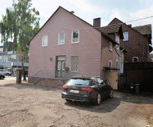 Heise Immobilien Holzminden - www.immobilien-heise.de *** VERKAUFT 2023 *** 2-Familienwohnhaus mit Stallungen und Scheunen - stadtnahe Lage Holzminden