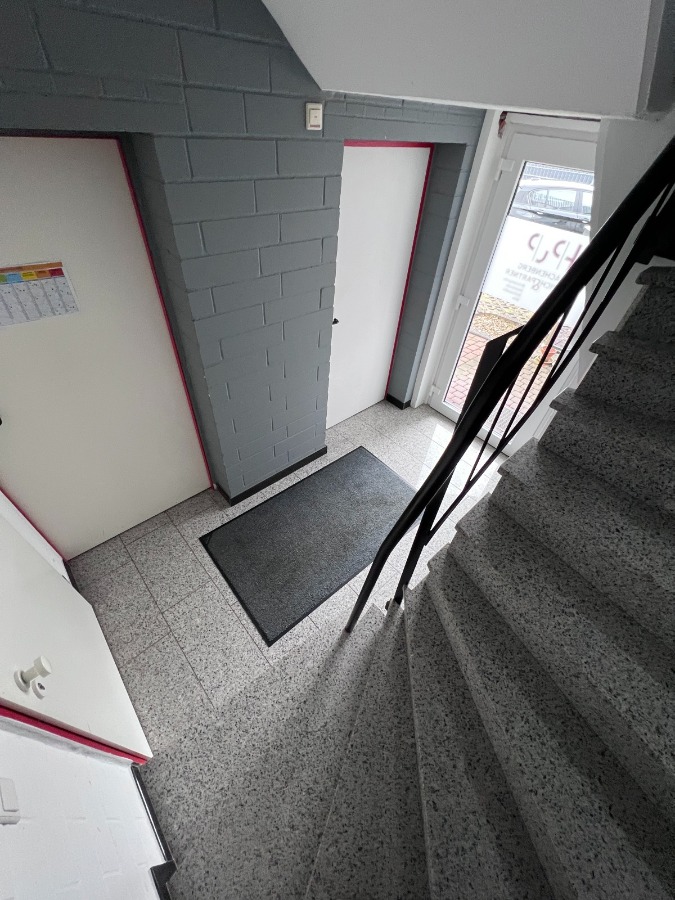 Aufgang - www.immobilien-heise.de B�rofl�che Holzminden