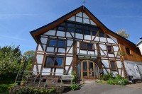 Bild (492770aa23e60b2019a1834ee03159f7): Fachwerkhaus in landschaftlich reizvoller Dorfrandlage mit Sicht in die - R�hler-Schweiz -