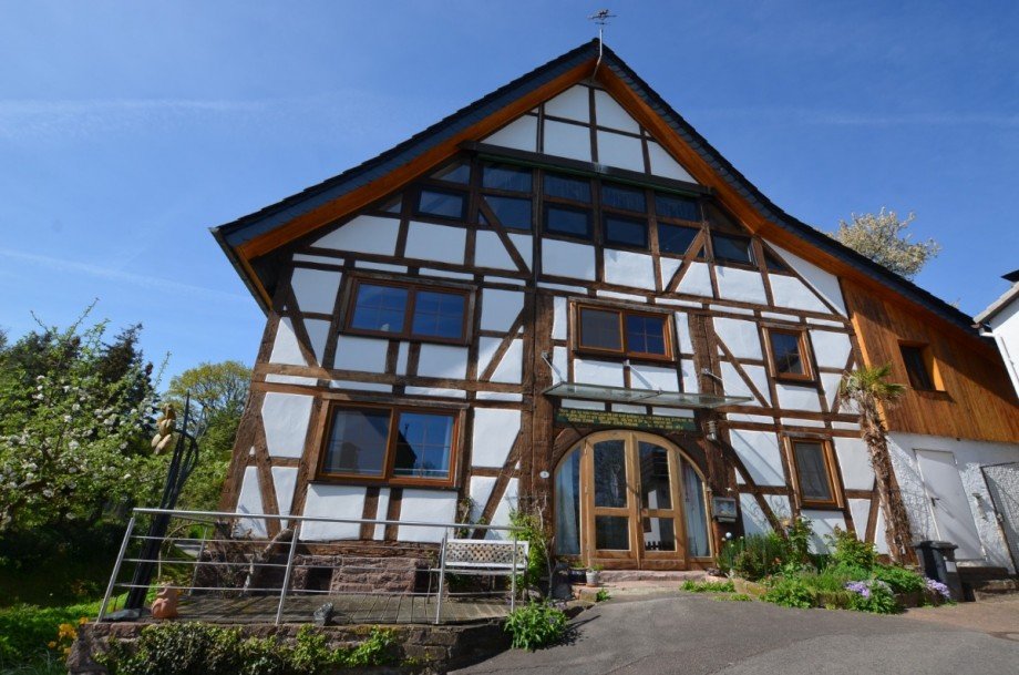 Landhaus in Golmbach mit Teich, Gartenhaus, kleinem G�stehaus Mehrfamilienhaus Golmbach