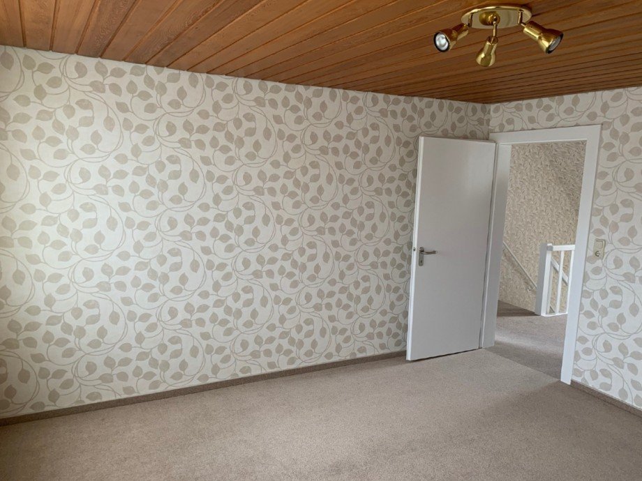 Zimmer OG - www.immobilien-heise.de Reiheneckhaus Holzminden