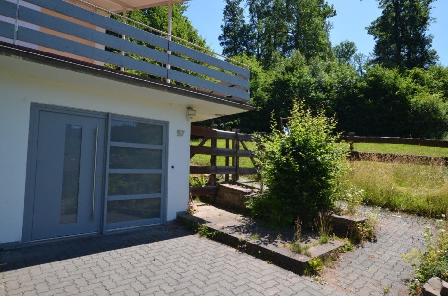 Doppelhaush�lfte mit Carport in M�hlenberg - idyllisch Lage Doppelhaush�lfte Holzminden