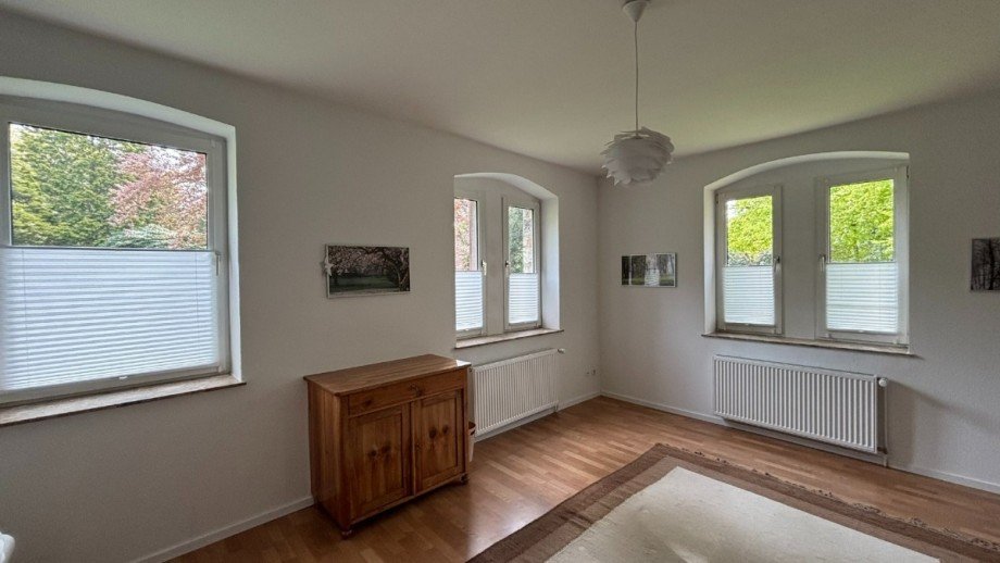 Zimmer mitte - www.immobilien-heise.de Erdgeschosswohnung Holzminden