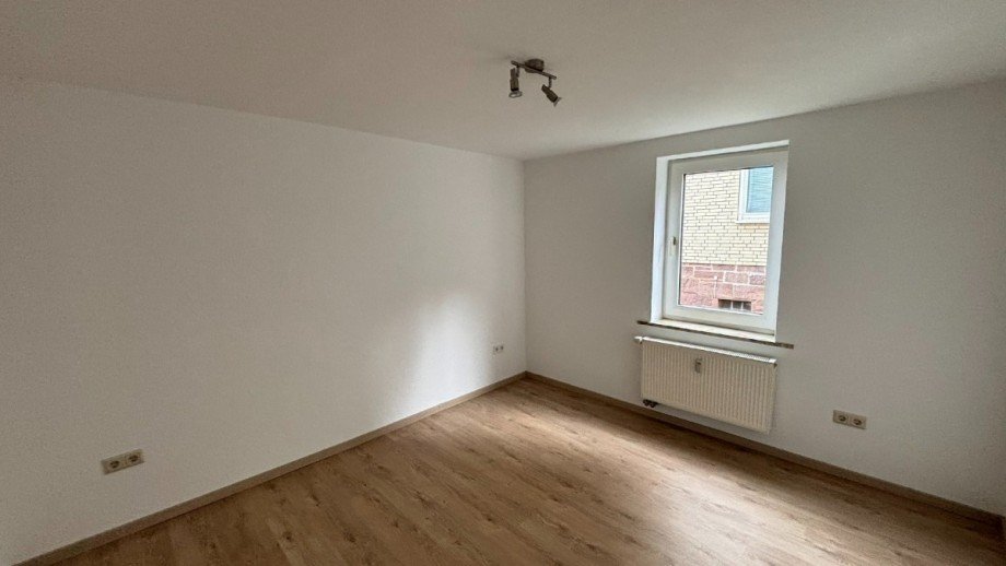 Kinderzimmer/Schlafzimmer - www.immobilien-heise.de Erdgeschosswohnung Eschershausen
