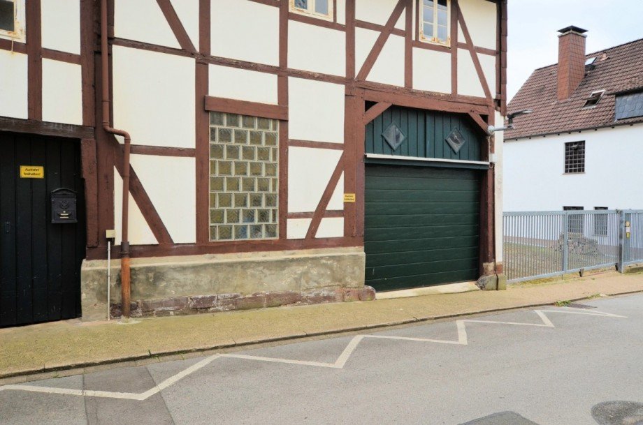 Fachwerkhaus - Wohn- und Gesch�ftshaus - Stadtoldendorf - Heise Immobilien Wohn- / Gesch�ftshaus Stadtoldendorf