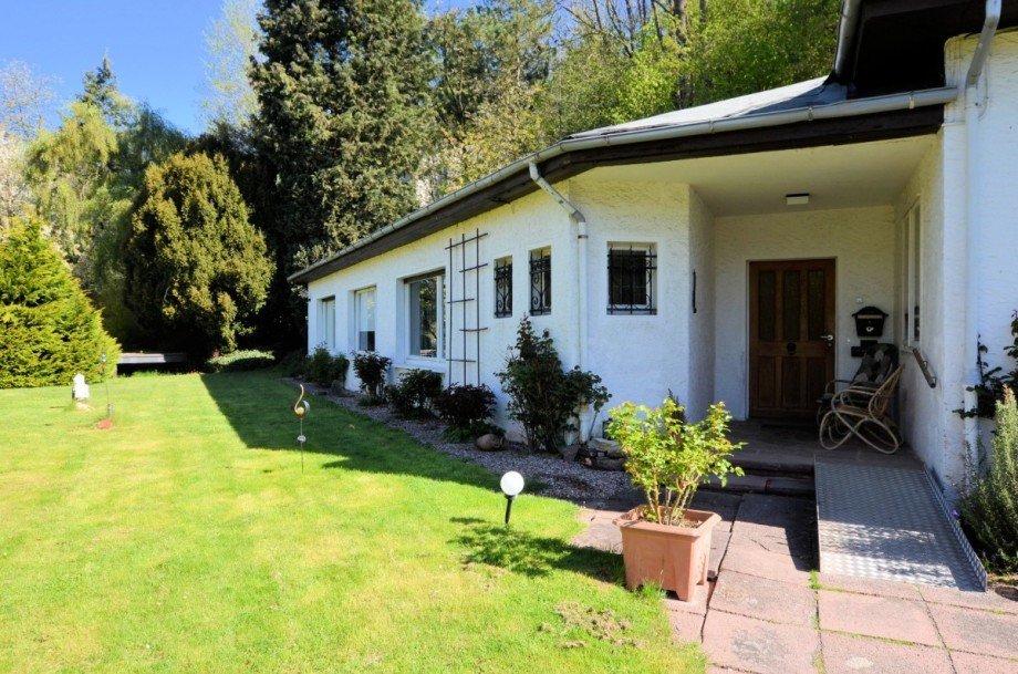 Heise Immobilien - Wohnhaus in Holzminden - Ortsrand Einfamilienhaus Holzminden