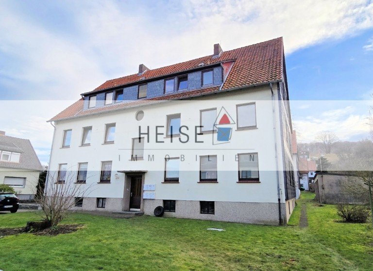 Heise Immobilien - www.immobilien-heise.de Delligsen - Ruhiges Wohngebiet in Delligsen Mehrfamilienhaus Vermietetes 6-Familienwohnhaus mit Garagen in ruhiger Wohnlage - Delligsen