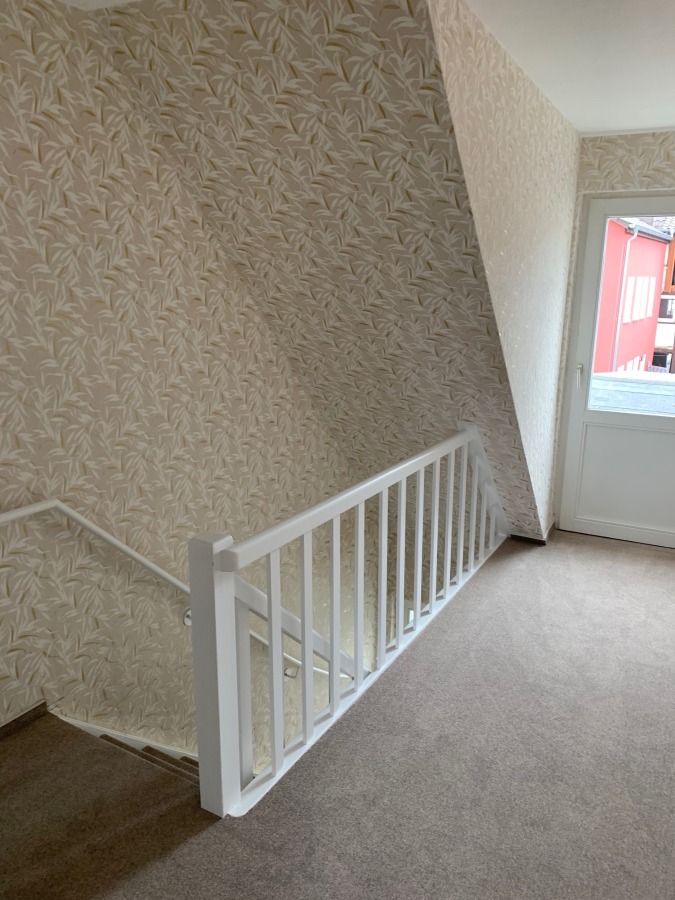Treppenhaus - www.immobilien-heise.de Reiheneckhaus Holzminden