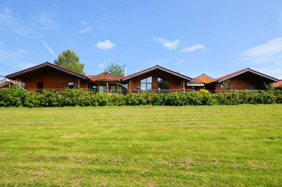 Lauenf�rde Weserberglandsee - Blick vom See Einfamilienhaus Beverungen
