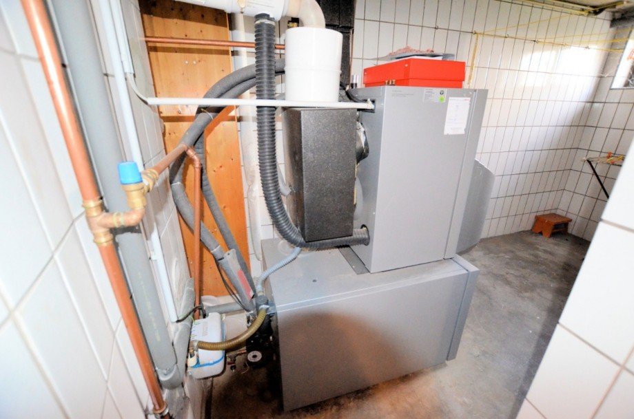 �l-Zentralheizung Erdgeschoss - www.immobilien-heise.de Einfamilienhaus H�xter-L�chtringen