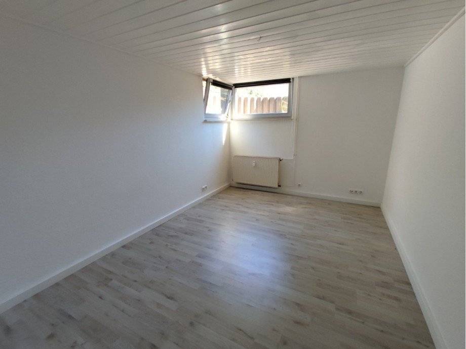 Schlafzimmer - www.immobilien-heise.de Souterrainwohnung Holzminden